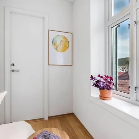 Koselig Bergensleilighet Med Fantastisk Sjoutsikt. شقة